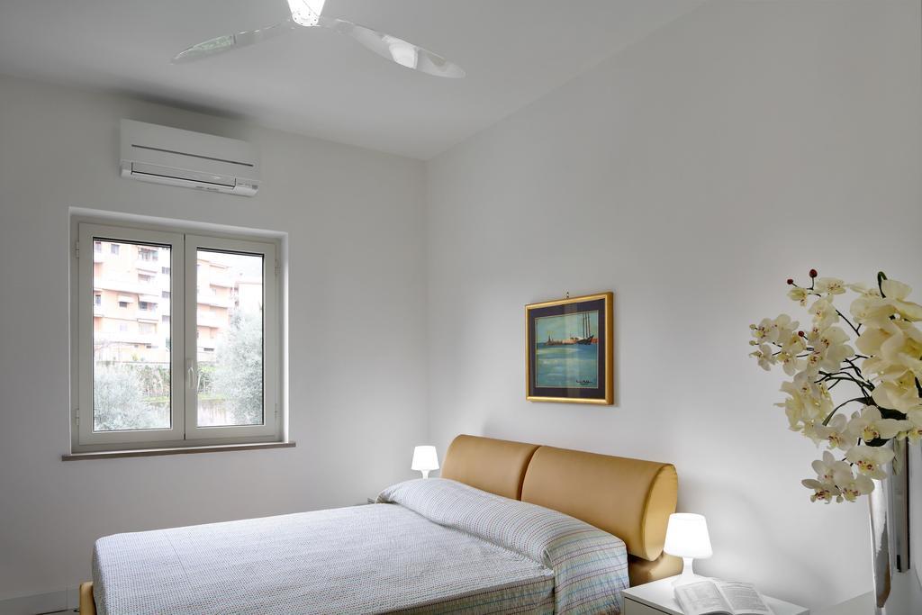 Caruso 2 By Villasandco Rentalsorrento Pokoj fotografie